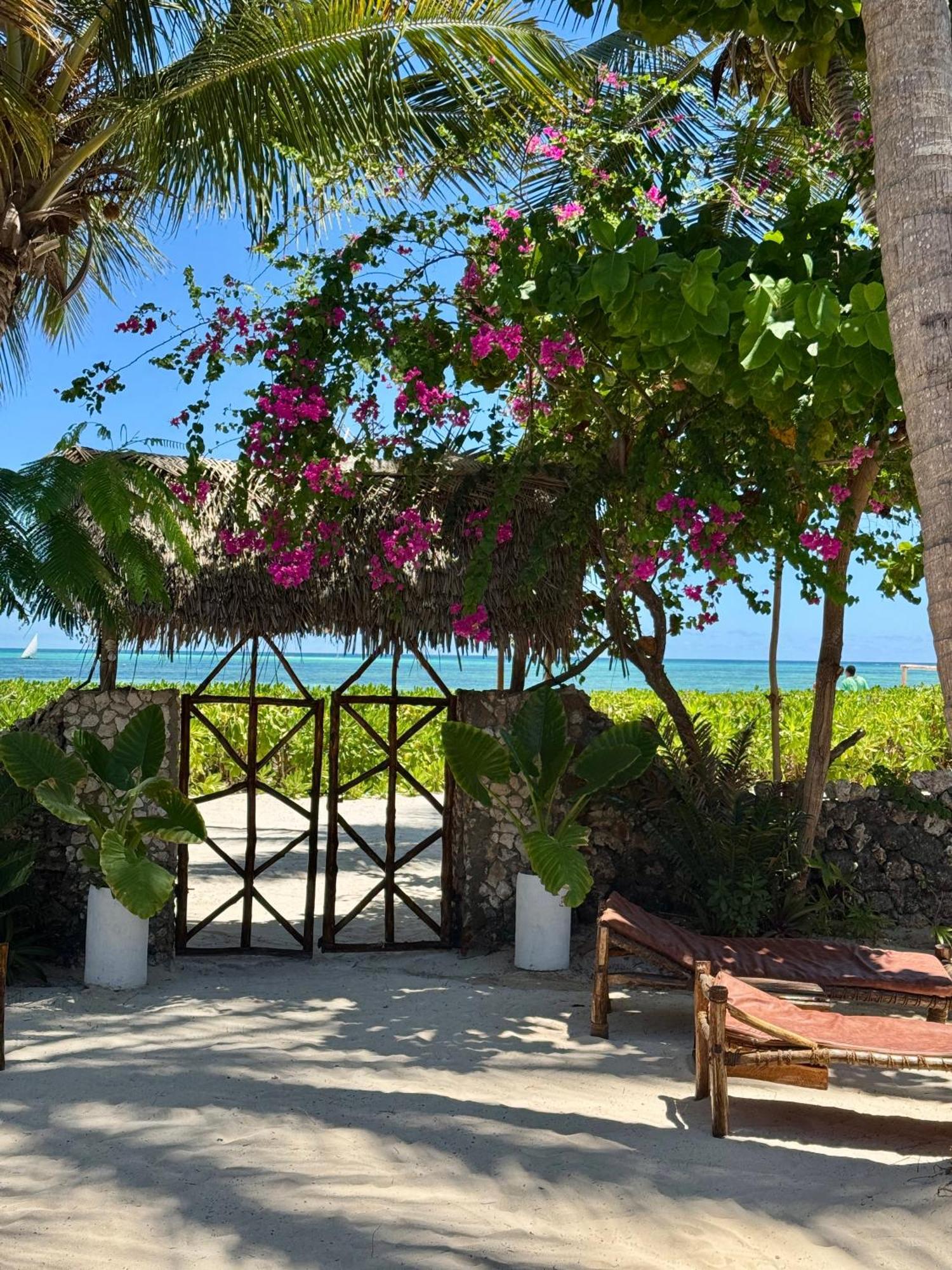 Villa Kipara - Private Beach & Pool Pwani Mchangani Luaran gambar